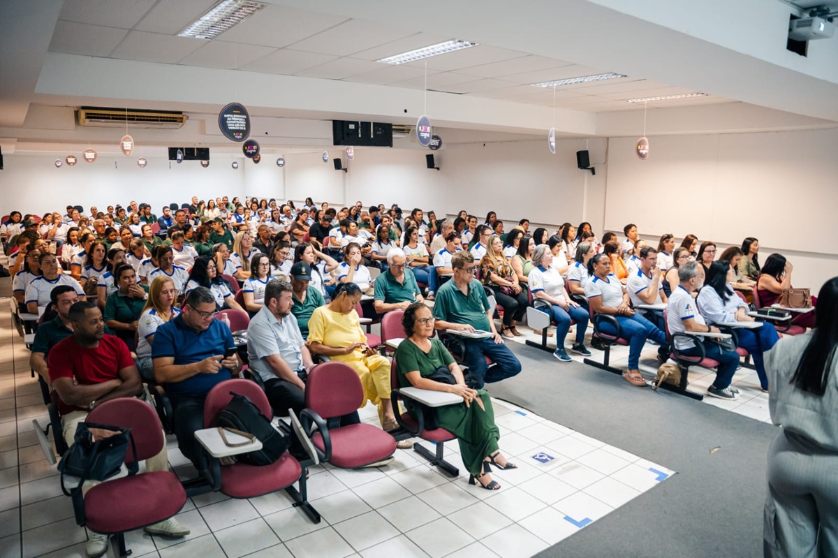 Guarapari entrega tablets para agentes de Saúde e de Endemias 1 tablesta agentes de saude e endemias PMG 1