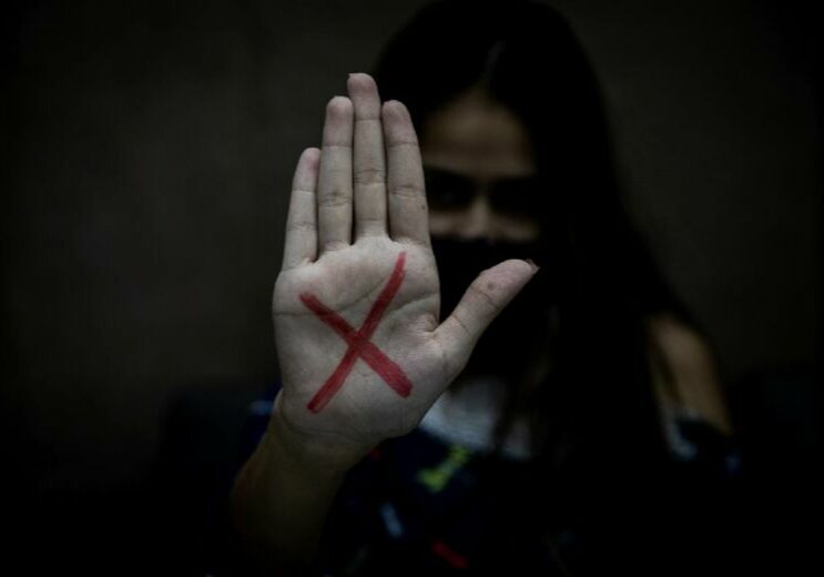 Combate à violência contra a mulher e feminicídio