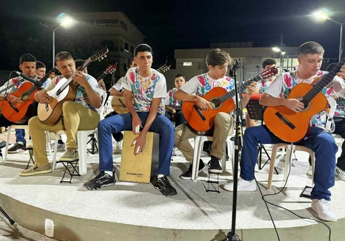 {DBA4E261-AEC6-ACEE-7AE1-E4CA3B454BAC}_800X600