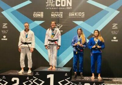 Fernanda também faturou medalha de ouro no Jiu-Jitsu Con (Foto - arquivo pessoal - Fernanda Mazzelli)
