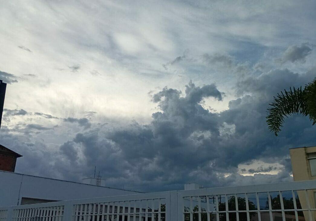 céu nublado - tempo clima