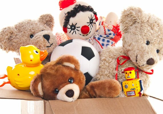 brinquedos-em-uma-caixa