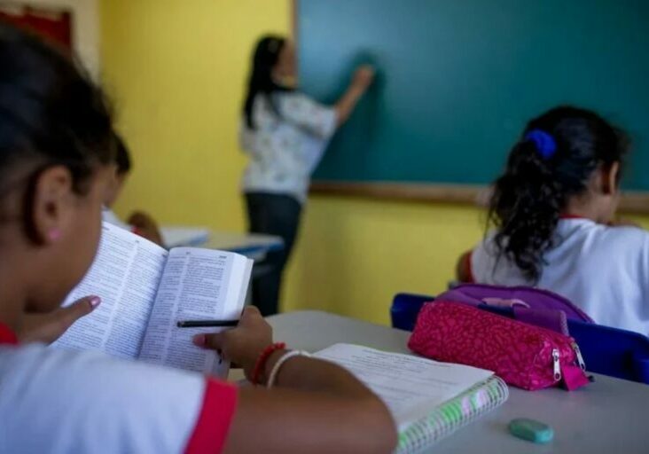 capa anchieta educação