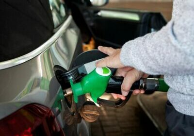 close-up-hand-pumping-gas-in-car-1