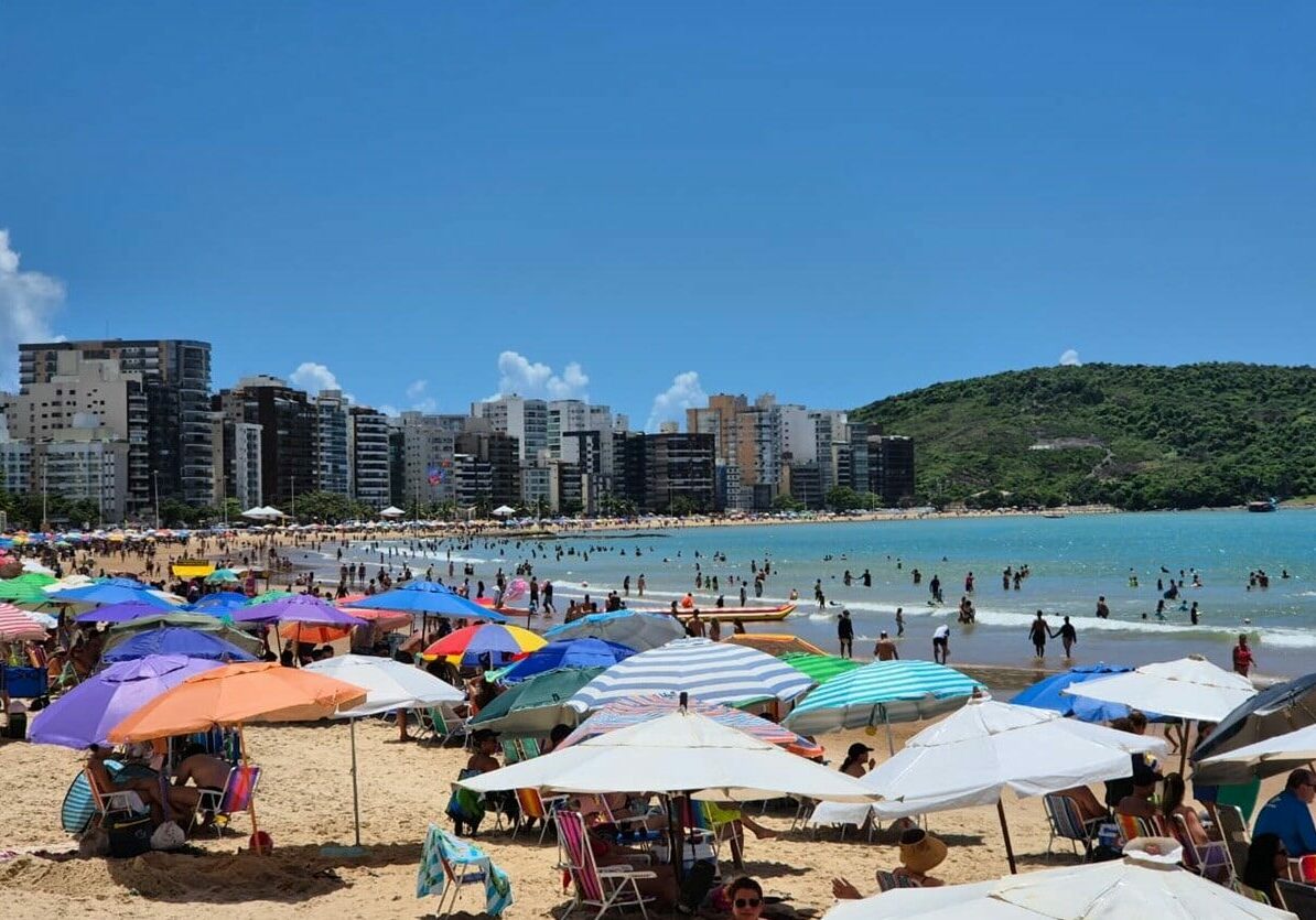 expectativa-verao-1 - praia - céu