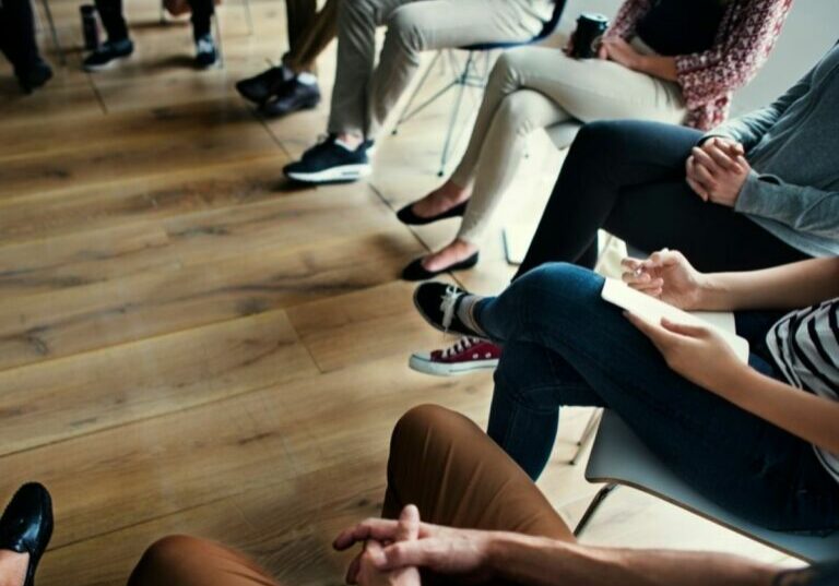 foto-freepik-roda-de-conversa