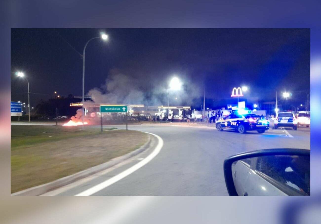 manifestacao_fecha_BR-101_guarapari-cover