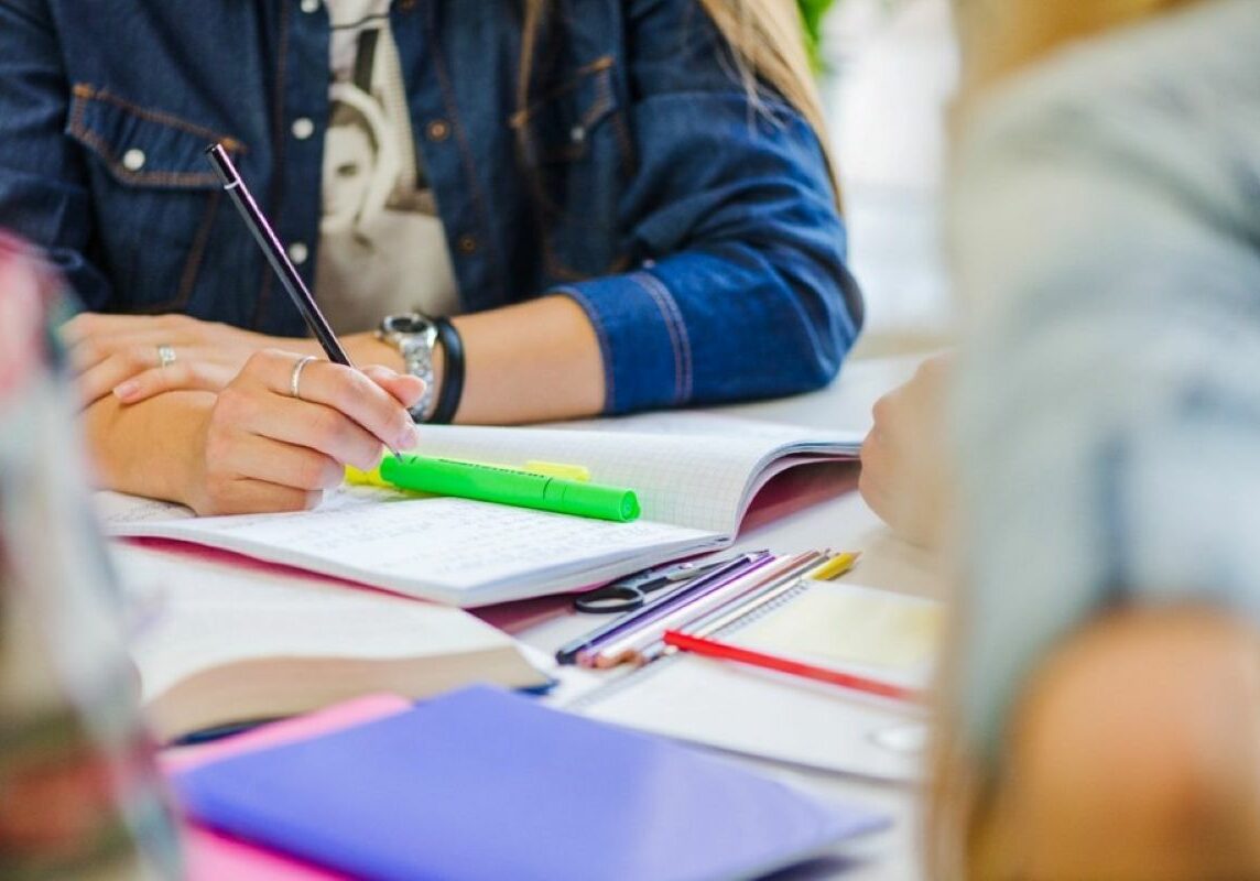 nossa-bolsa- estudante, faculdade, curso, prova, escola jpg