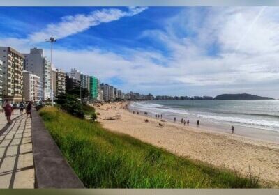praia_do_morro_verao_2022-sol_entre_nuvens-previsao_do_tempo-guarapari-cover