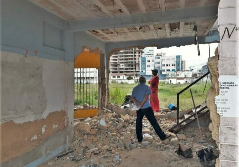 shopping-construcao-guarapari-mall-demolicao-1